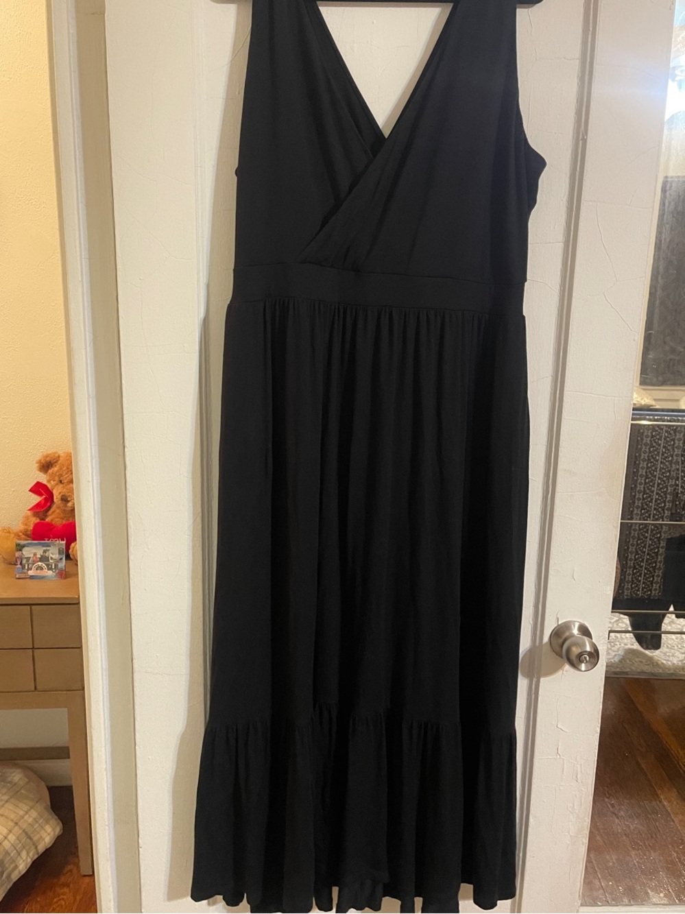 Ava & Viv Black Sleeveless V-Neck Maxi Dress with Tiered Skirt